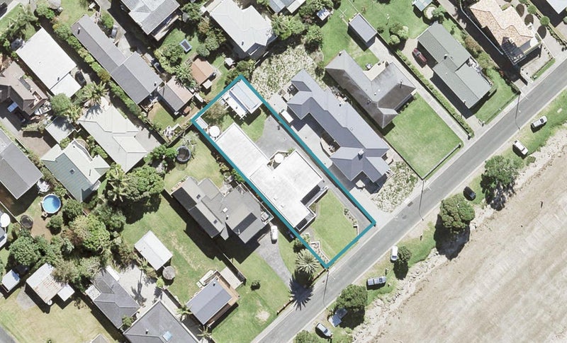 31 Arkles Strand, Arkles Bay, Whangaparaoa - Carousel 1