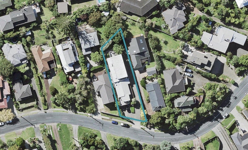 2/19 Channel View Road, Campbells Bay, Auckland - Carousel 1