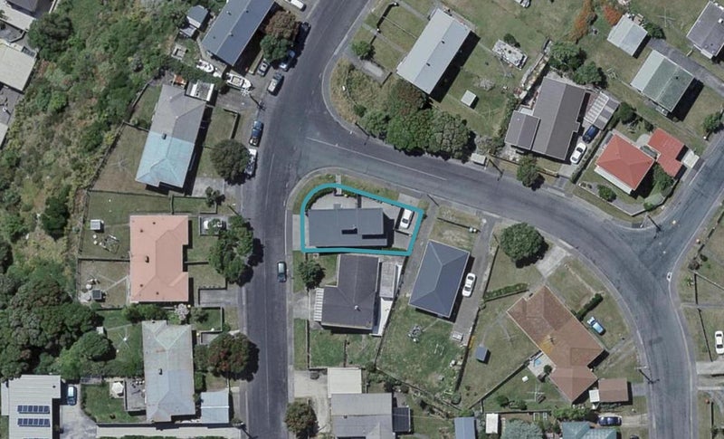 2 Taiaroa Street, Strathmore Park, Wellington - Carousel 1