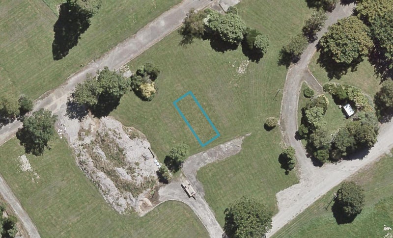 16 Raeble Walkington Lane, Wallaceville, Upper Hutt - Carousel 1