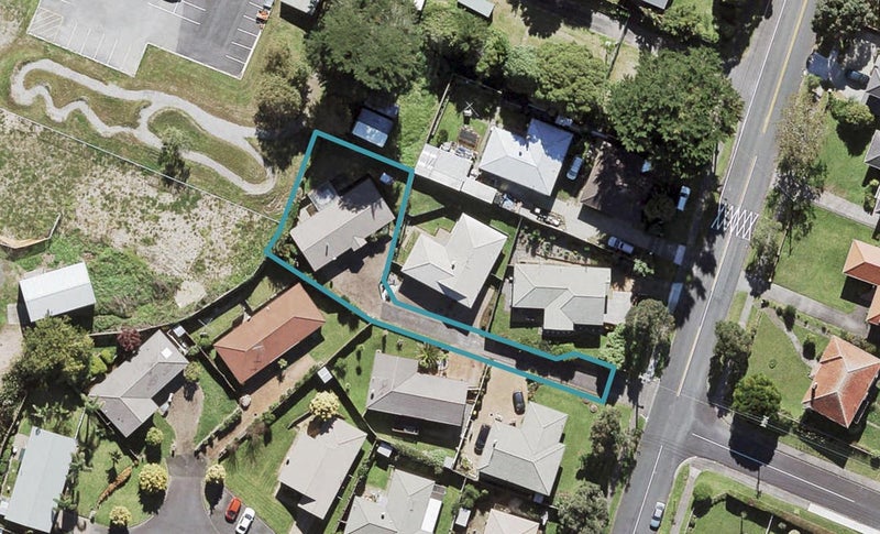 24 Lynwood Road, New Lynn, Auckland - Carousel 1