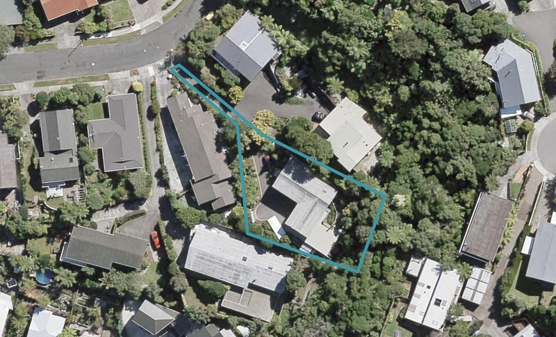 22 Summit Road, Fairfield, Lower Hutt - Carousel 1