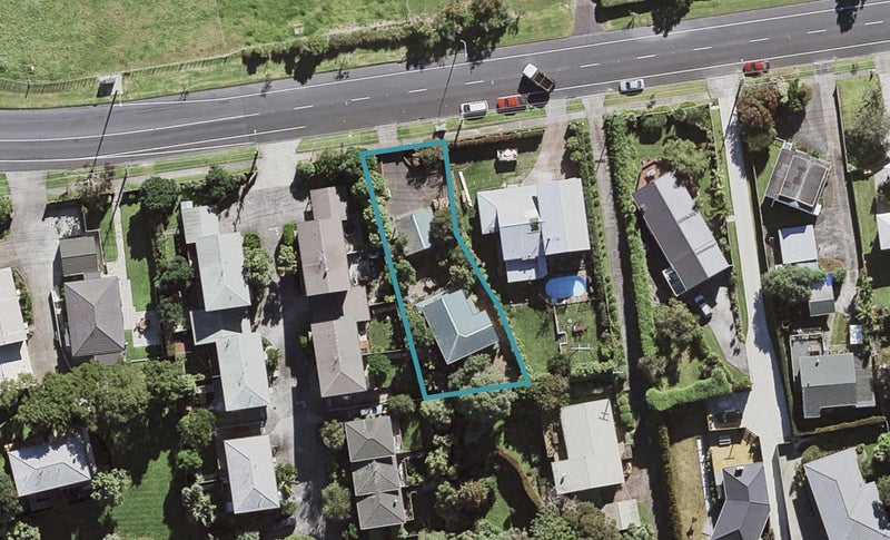 195 Eskdale Road, Birkenhead, Auckland - Carousel 1