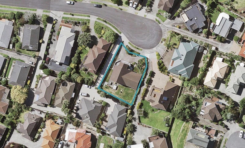 11 Anure Place, Highland Park, Auckland - Carousel 1