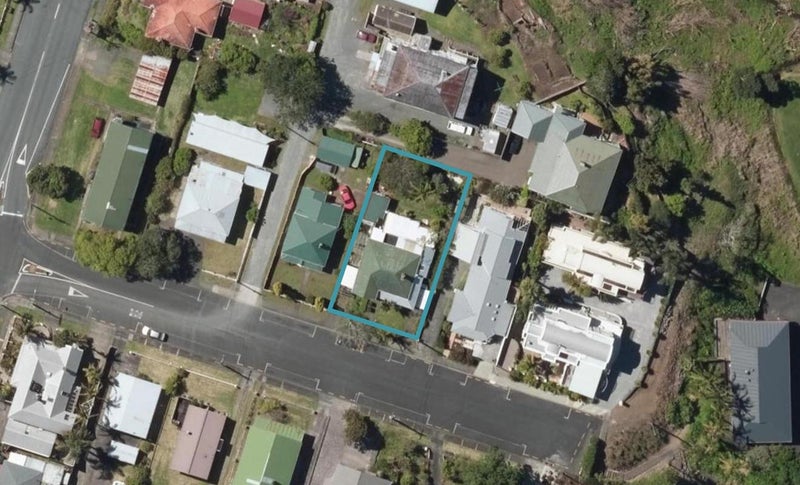 11 Grey Street, Regent, Whangarei - Carousel 1