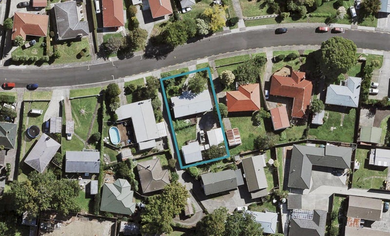 7 Te Kanawa Crescent, Henderson, Auckland - Carousel 1