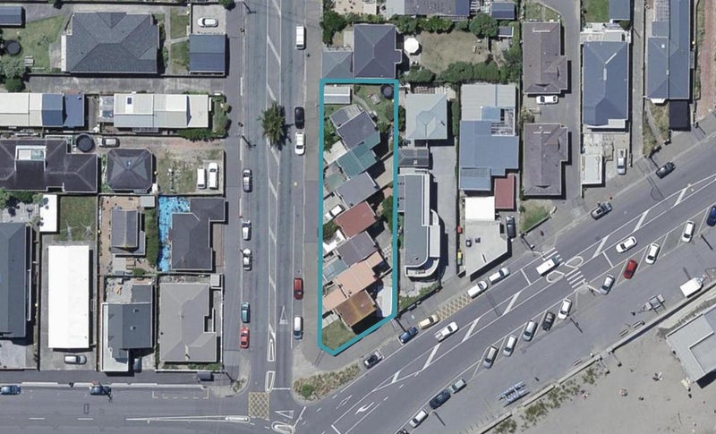 3/100 Lyall Parade, Lyall Bay, Wellington - Carousel 1
