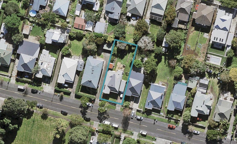 11 Kenneth Avenue, Sandringham, Auckland - Carousel 1