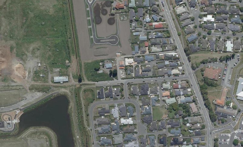 10 Cameo Grove, Burwood, Christchurch - Carousel 1