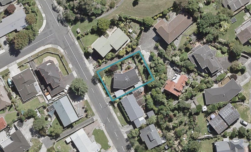 65 Field Street, Silverstream, Upper Hutt - Carousel 1