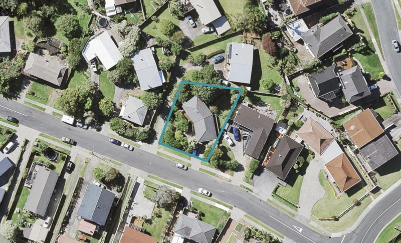 5 Robbies Road, Shelly Park, Auckland - Carousel 1