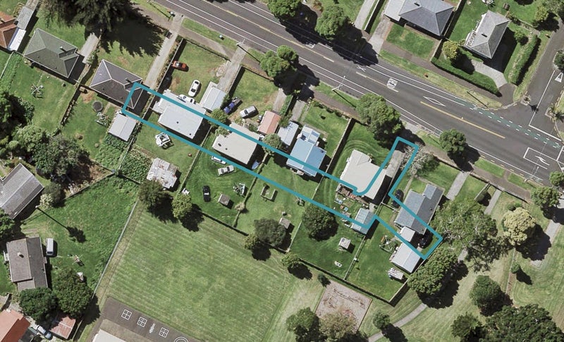 5 Leiite Setefano Way, Point England, Auckland - Carousel 1