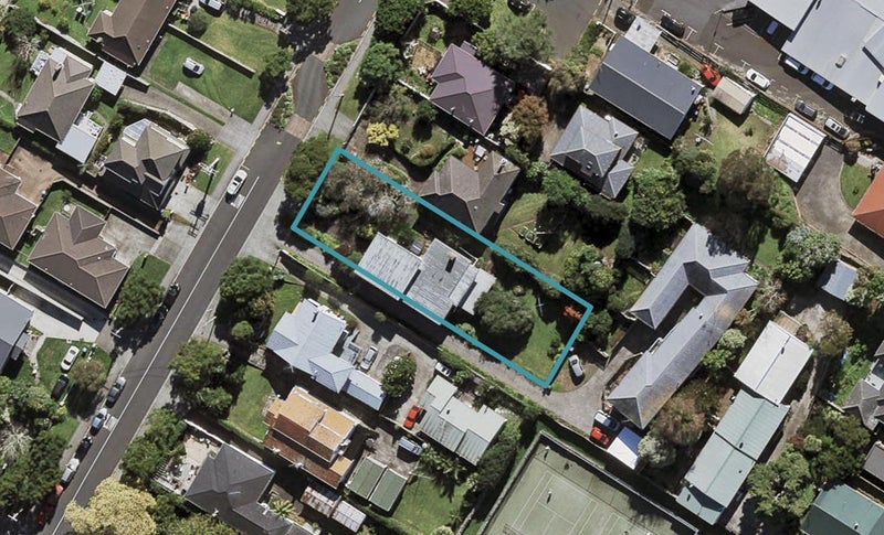 10 Waiohua Road, Greenlane, Auckland - Carousel 1
