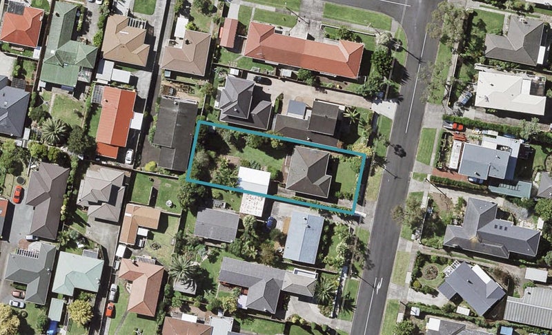 14 Tamaki Bay Drive, Pakuranga, Auckland - Carousel 1