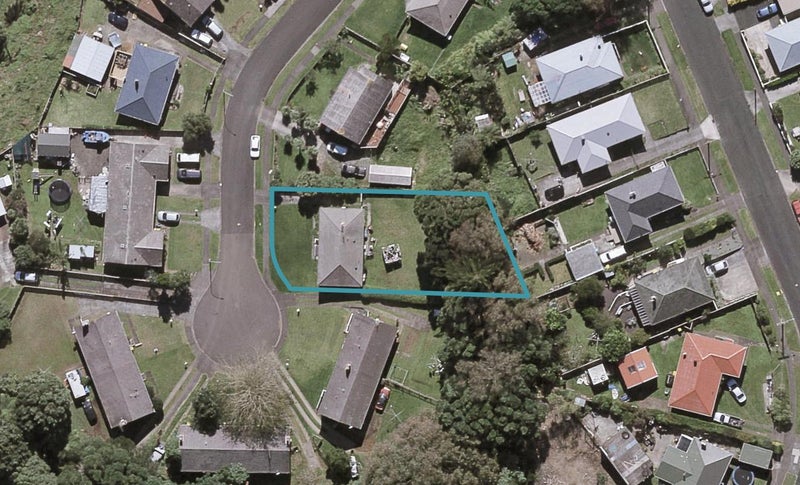 13 Marton Place, Marfell, New Plymouth - Carousel 1