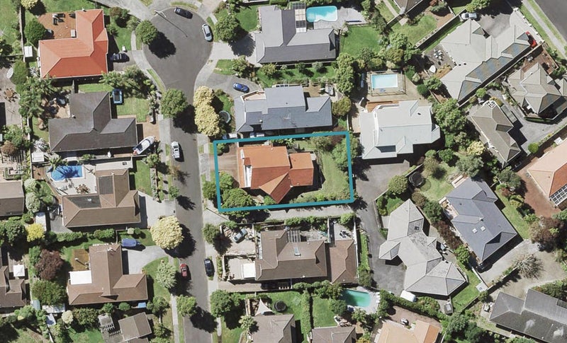 9 Ayrshire Place, Somerville, Manukau - Carousel 1
