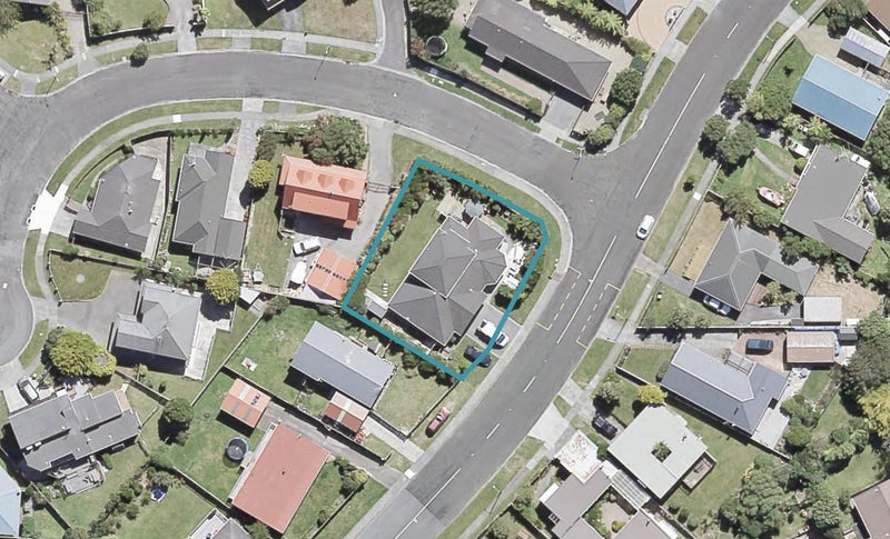 1 Otamarau Grove, Maungaraki, Lower Hutt - Carousel 1