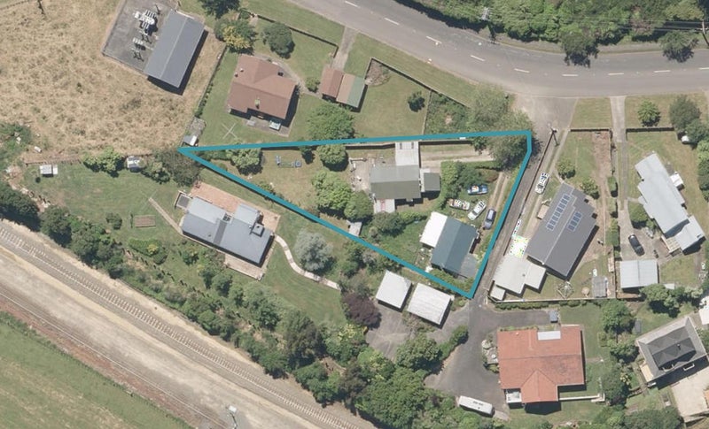 184 No 3 Line, Whanganui East, Whanganui - Carousel 1