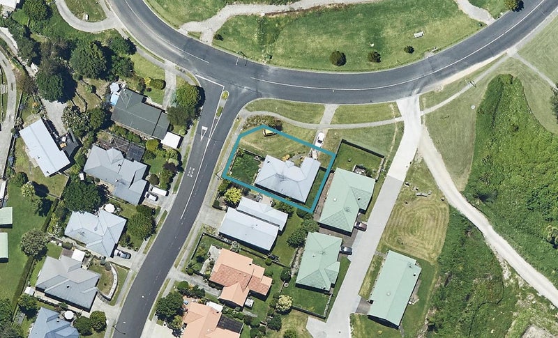 1 Sunvale Place, Gate Pa, Tauranga - Carousel 1