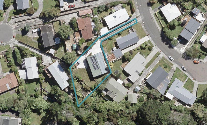 26 Vista Crescent, Maoribank, Upper Hutt - Carousel 1