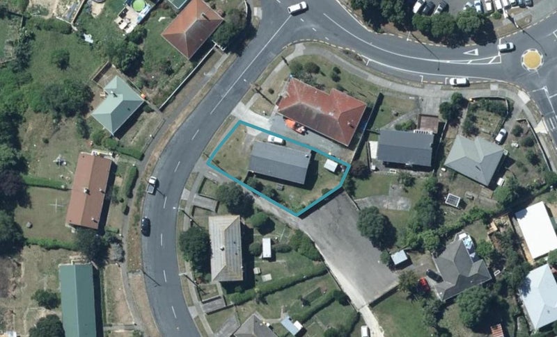 3 Bedford Street, Cannons Creek, Porirua - Carousel 1