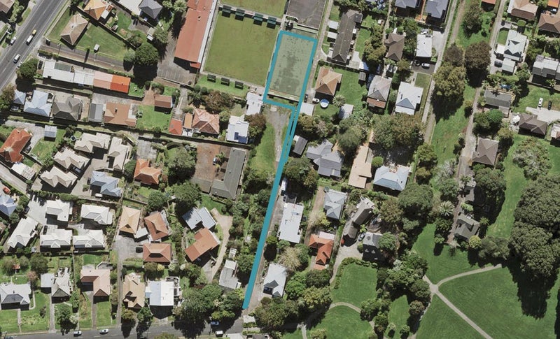 18 Budock Road, Hillsborough, Auckland - Carousel 1
