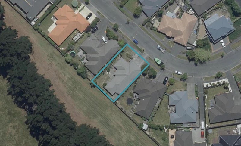 15 Amoka Crescent, Parklands, Christchurch - Carousel 1