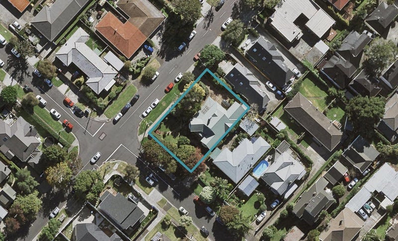 8 Momona Road, Greenlane, Auckland - Carousel 1