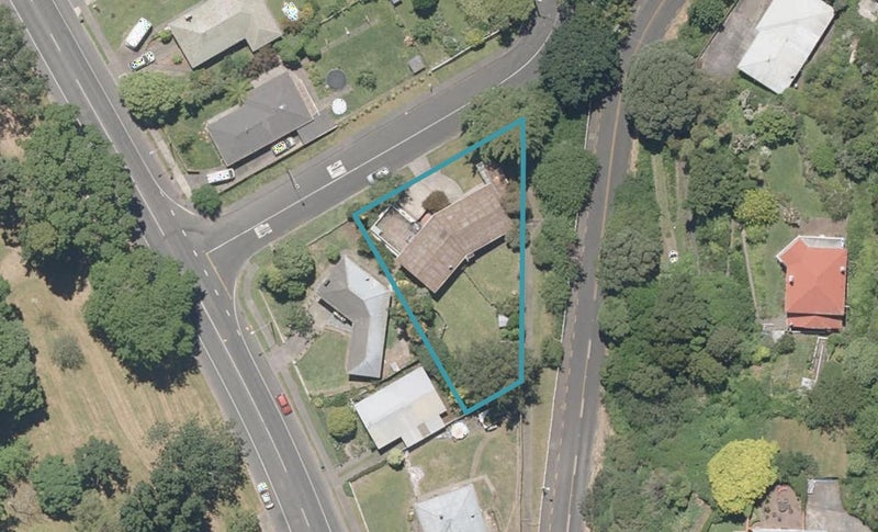2A Ikitara Road, Whanganui East, Whanganui - Carousel 1