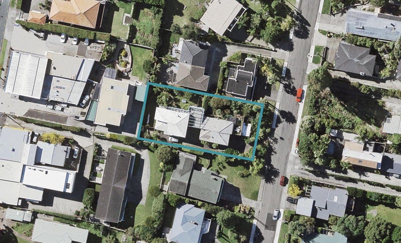 2/39 Parr Terrace, Castor Bay, Auckland - Carousel 1