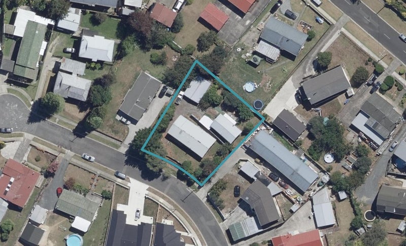 9 Maynard Place, Temple View, Hamilton - Carousel 1