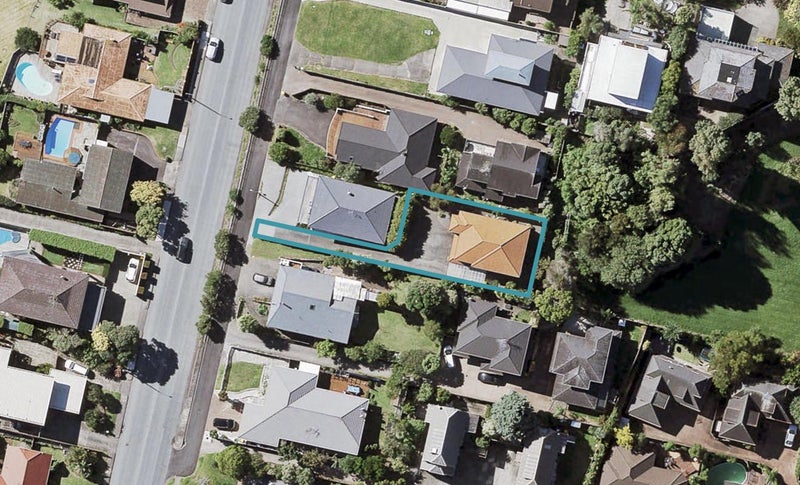 34A Pigeon Mountain Road, Half Moon Bay, Auckland - Carousel 1