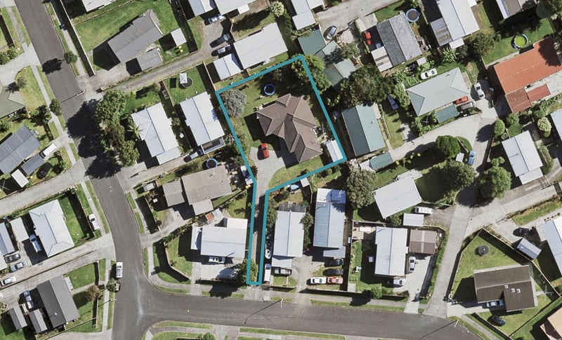 4 Volta Place, Clendon Park, Auckland - Carousel 1