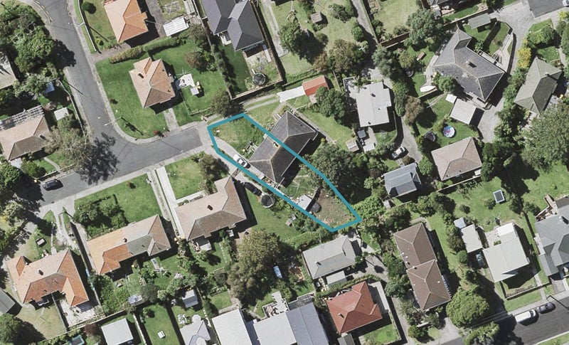8 Moa Street, Belmont, Auckland - Carousel 1