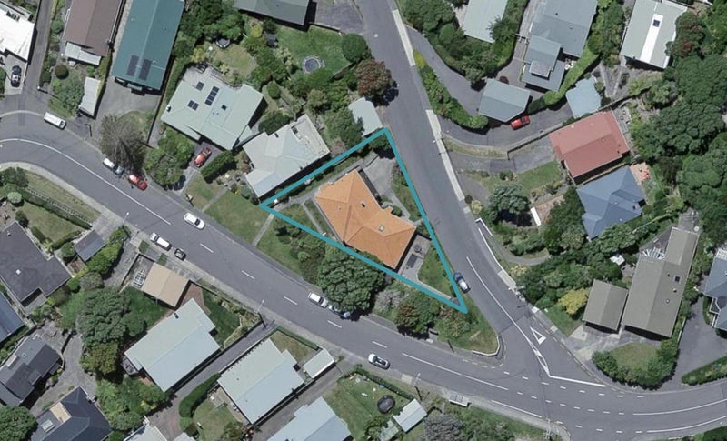 2 Perth Street, Ngaio, Wellington - Carousel 1