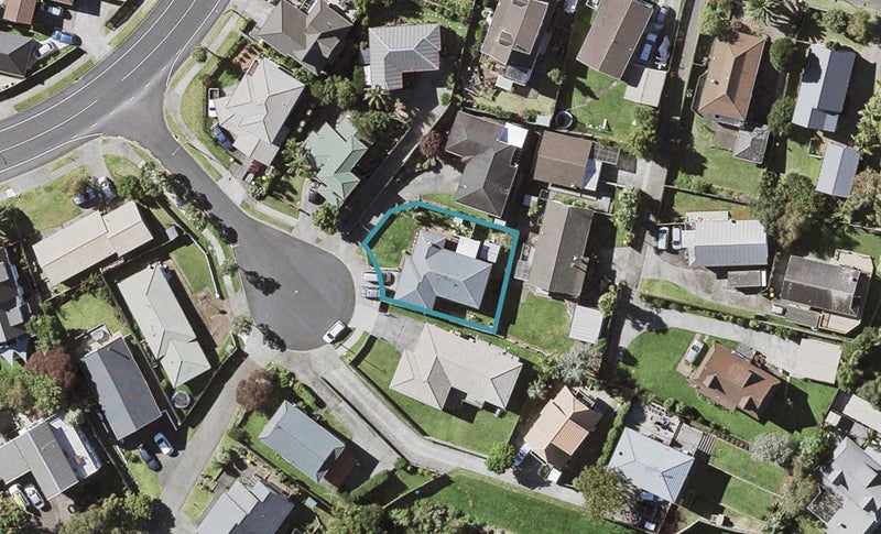 10 Jay Court, Botany Downs, Auckland - Carousel 1