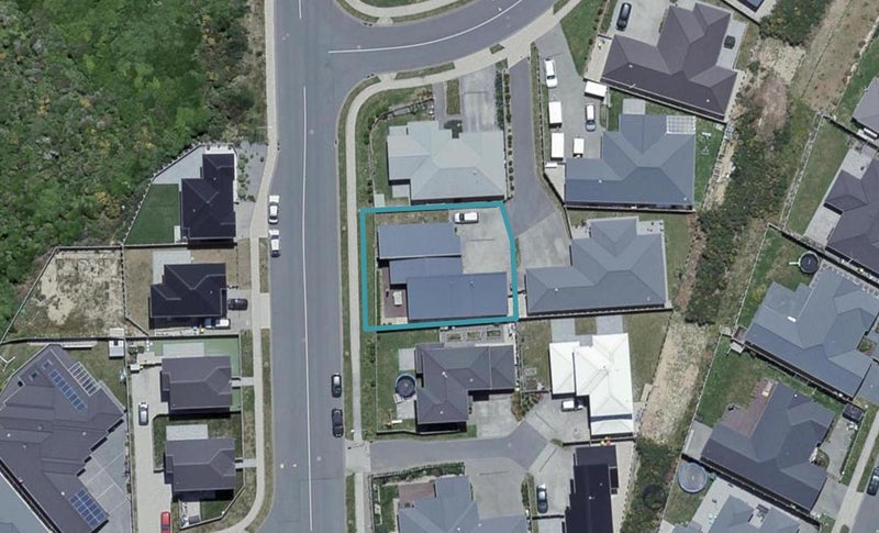 4 Portmore Place, Grenada Village, Wellington - Carousel 1