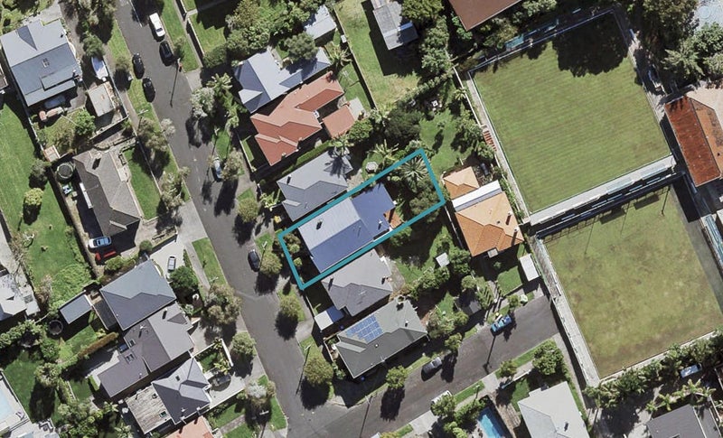 8 Gilbert Avenue, Grey Lynn, Auckland - Carousel 1