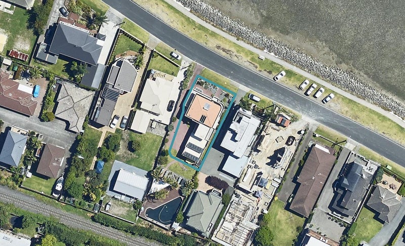 30 Harbour Drive, Otumoetai, Tauranga - Carousel 1