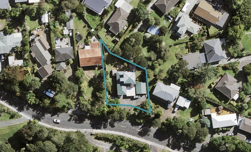173 Godley Road, Titirangi, Auckland - Carousel 1