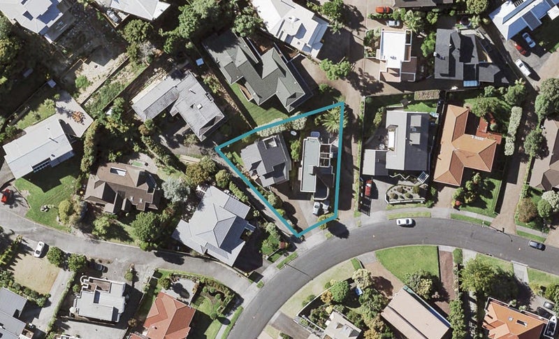 2/64 Haseler Crescent, Howick, Auckland - Carousel 1