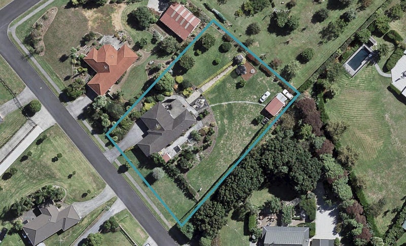 4 Frank Knight Place, Waiuku, Waiuku - Carousel 1