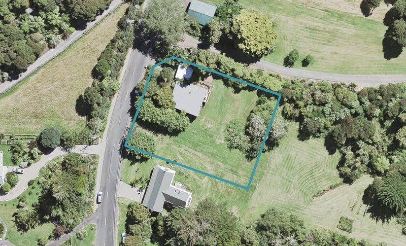 154 Parker Road, Oratia, Auckland - Carousel 1