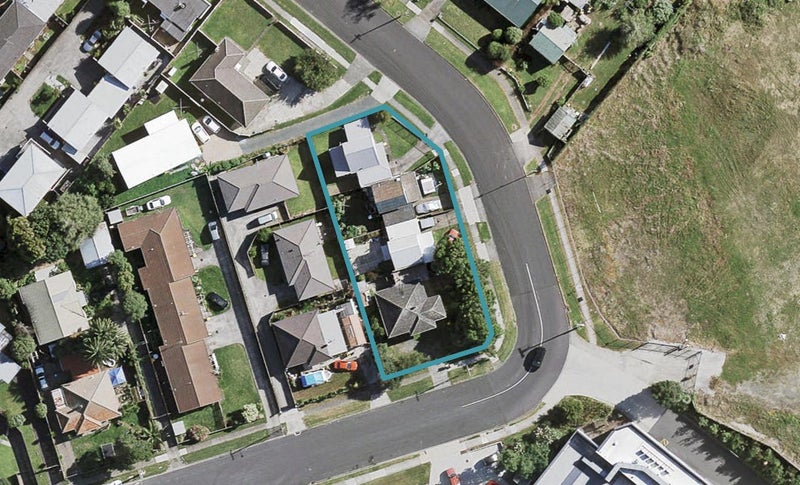 2/10 Glenora Road, Takanini, Auckland - Carousel 1