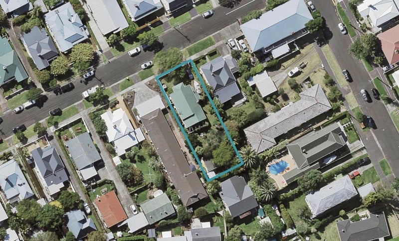 3 Patuone Avenue, Devonport, Auckland - Carousel 1