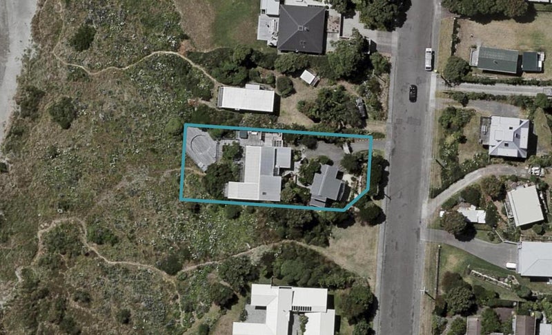 51 Field Way, Waikanae Beach, Waikanae - Carousel 1