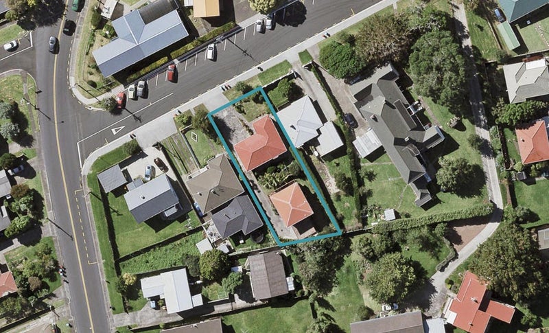 14 Sunset View Road, Panmure, Auckland - Carousel 1