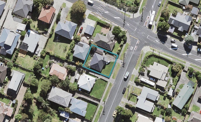 76 Lynwood Road, New Lynn, Auckland - Carousel 1
