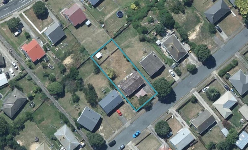 29 Arahura Crescent, Waitangirua, Porirua - Carousel 1