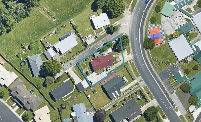 93 Aquarius Drive, Kawaha Point, Rotorua - Carousel 1
